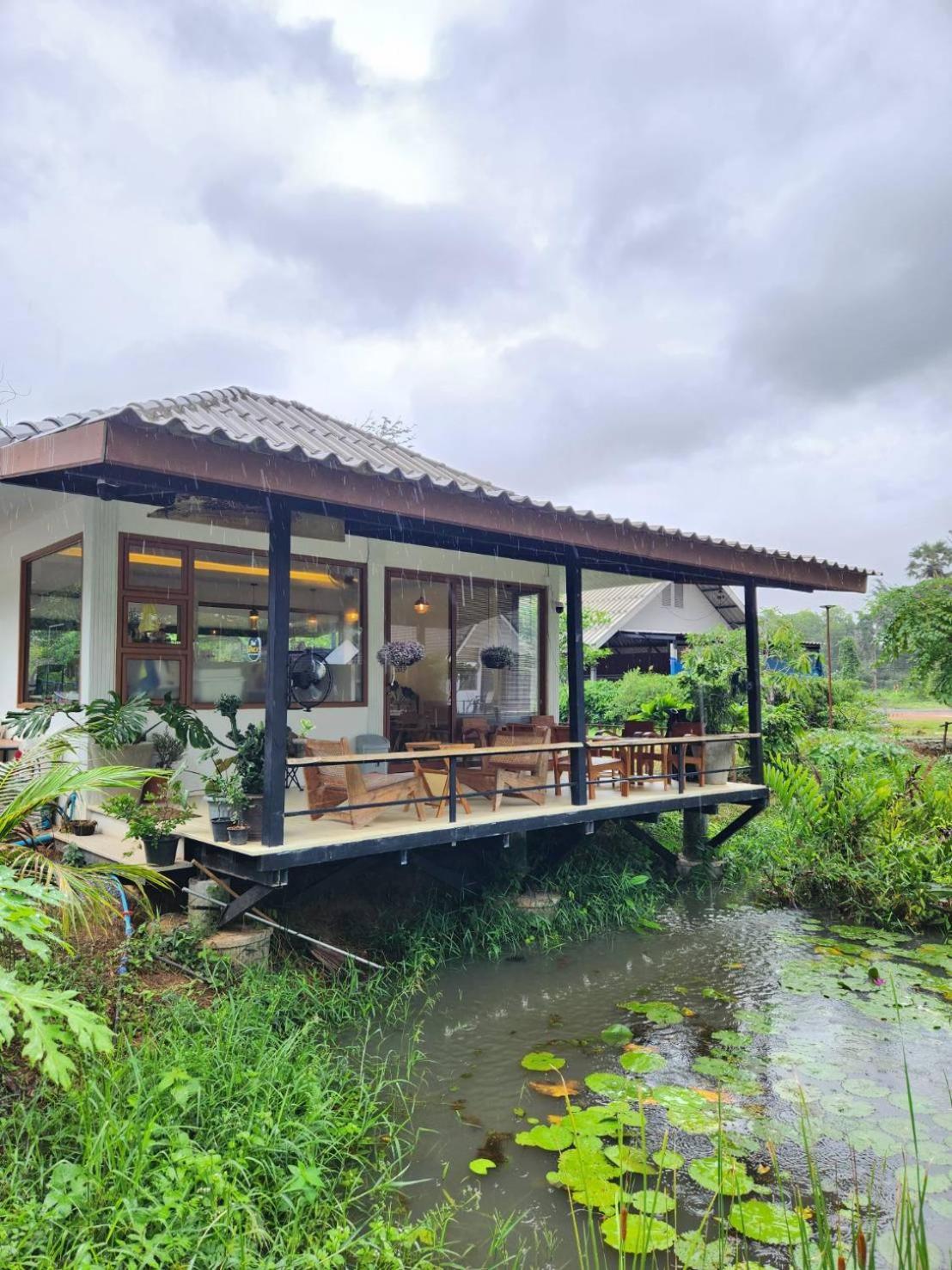 The Duck Cafe And Resort Трат Экстерьер фото