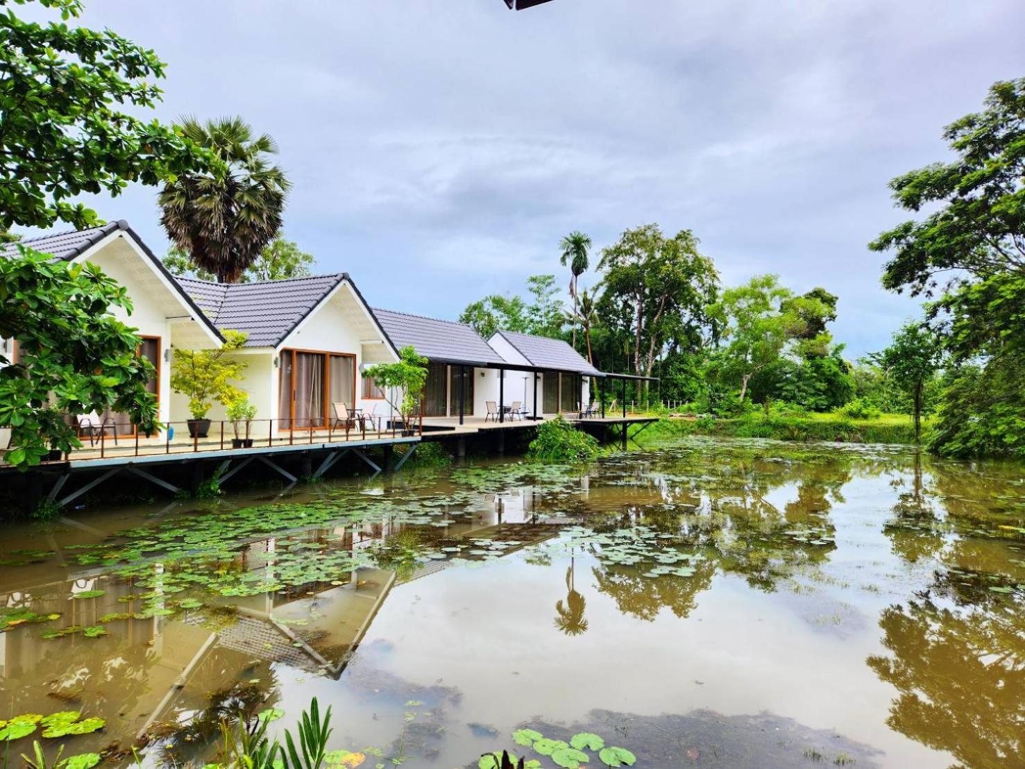The Duck Cafe And Resort Трат Экстерьер фото