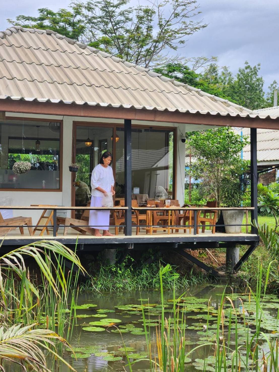 The Duck Cafe And Resort Трат Экстерьер фото