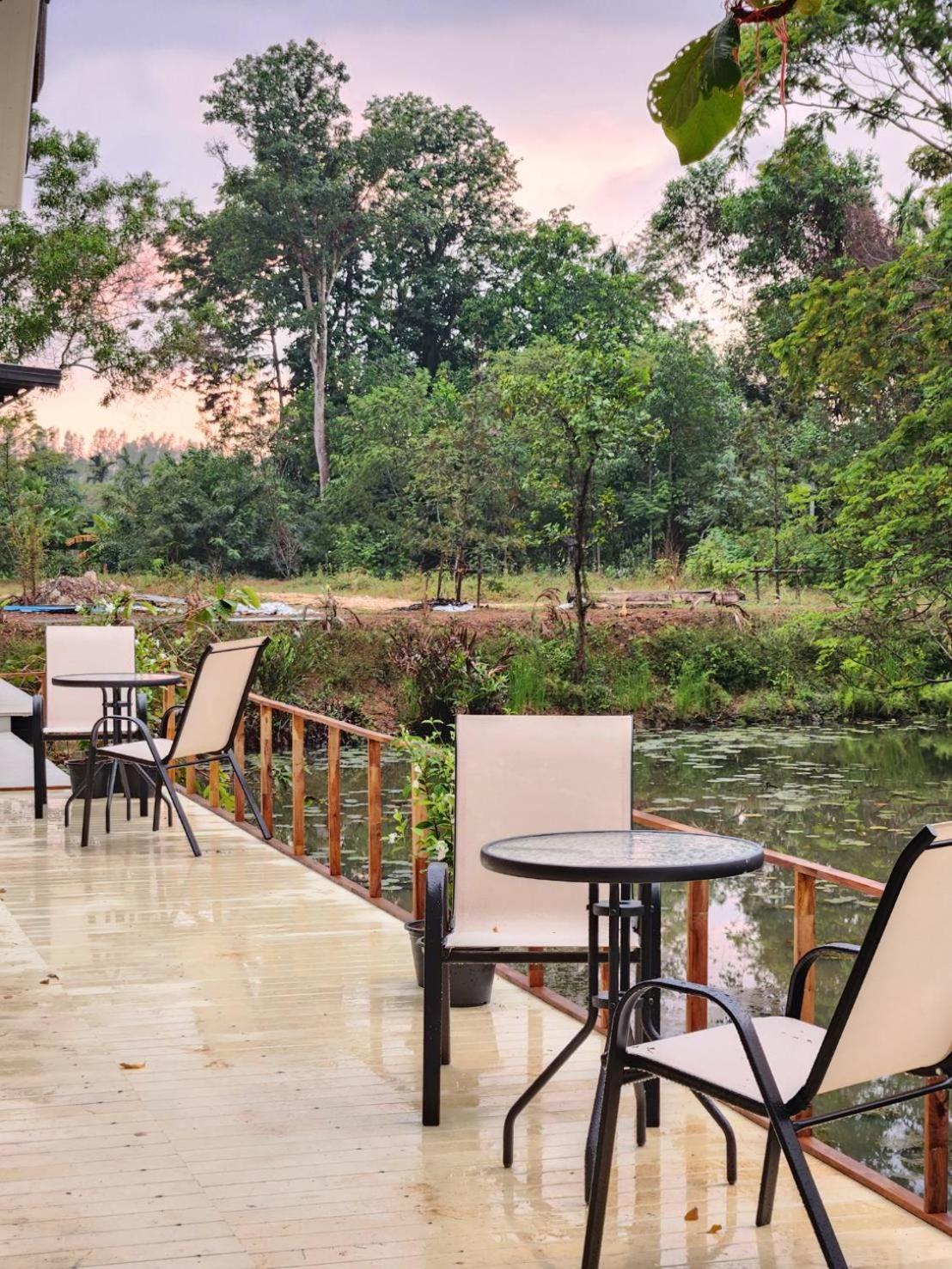 The Duck Cafe And Resort Трат Экстерьер фото