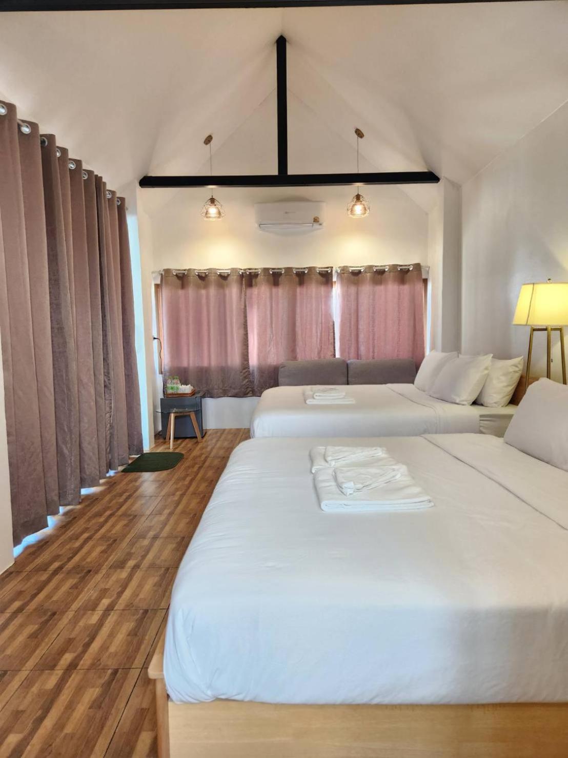 The Duck Cafe And Resort Трат Экстерьер фото